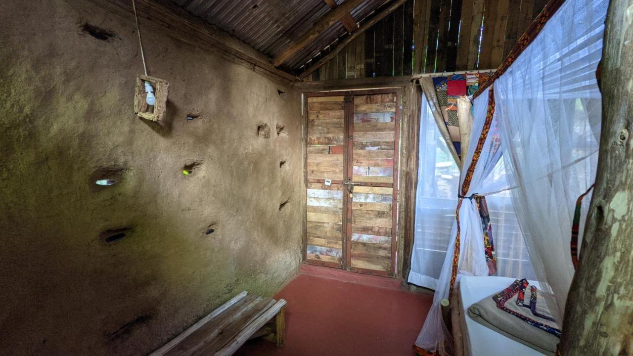 Backyard Hostel Μόσι Εξωτερικό φωτογραφία