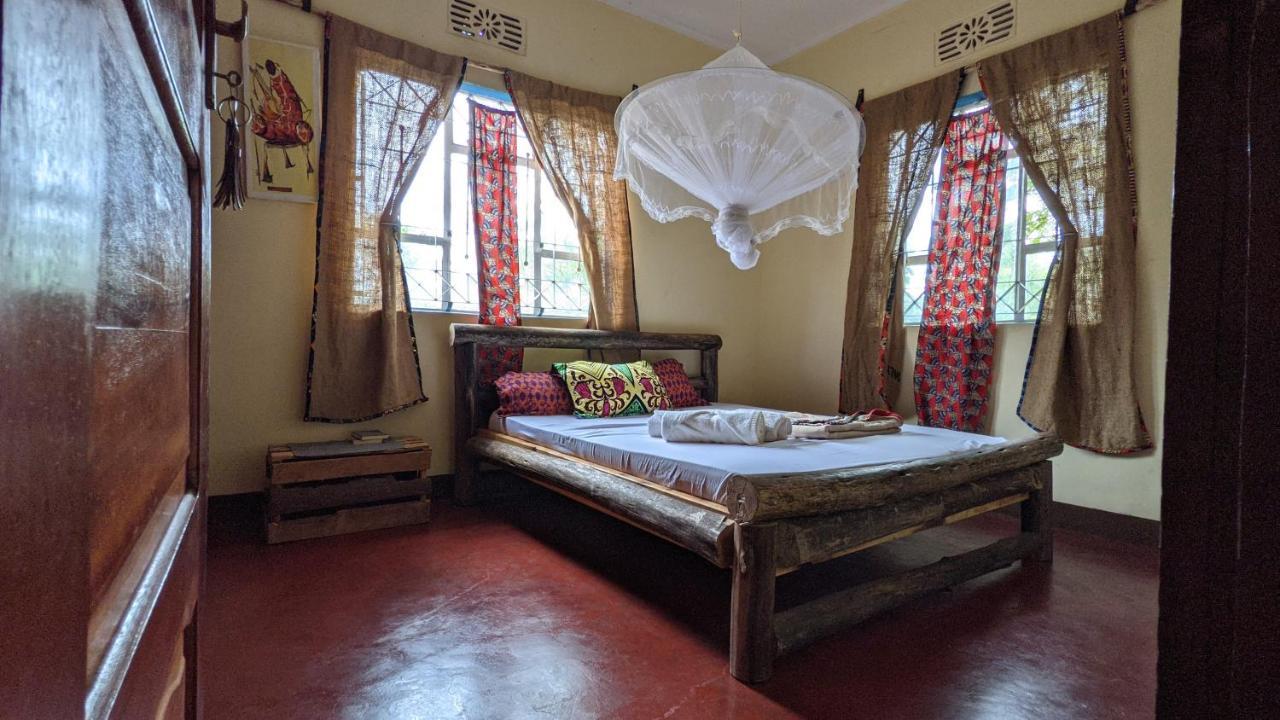 Backyard Hostel Μόσι Εξωτερικό φωτογραφία