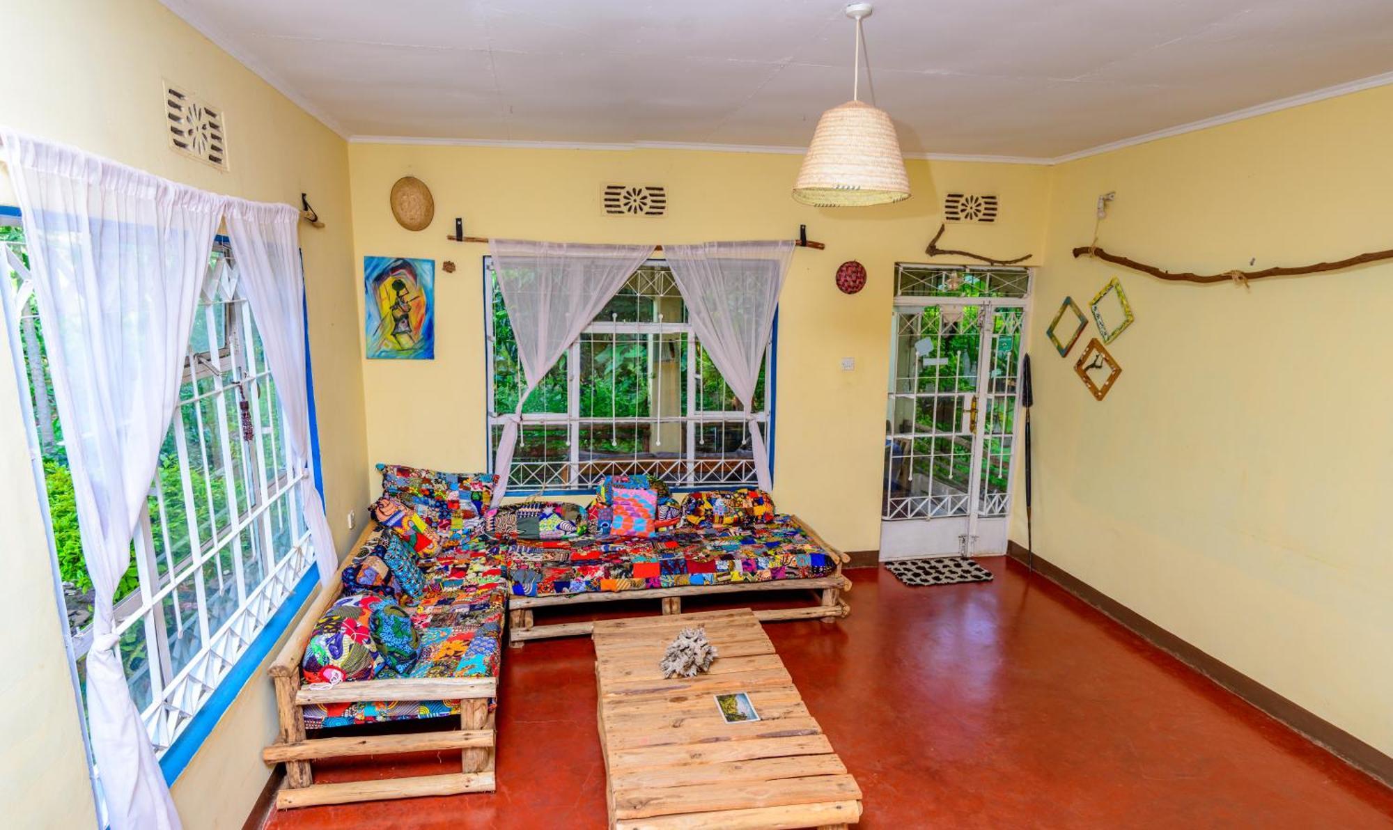 Backyard Hostel Μόσι Εξωτερικό φωτογραφία