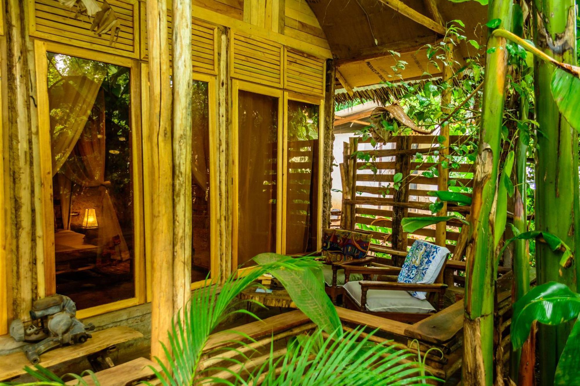 Backyard Hostel Μόσι Εξωτερικό φωτογραφία
