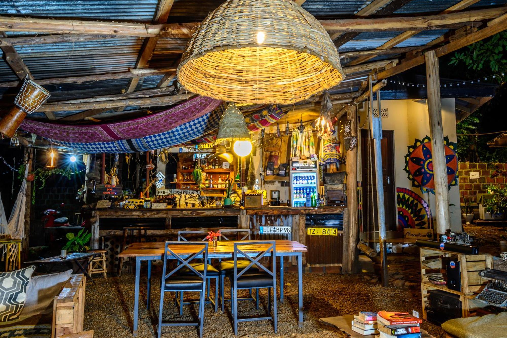 Backyard Hostel Μόσι Εξωτερικό φωτογραφία
